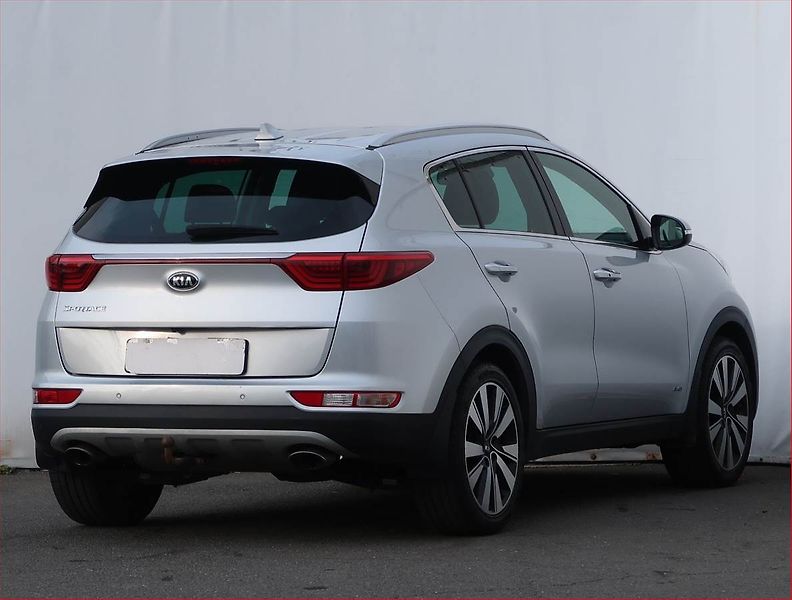 Kia Sportage (2018) 1.6 T-GDI, 4X4, Automat, ČR - fotka 5 z 22