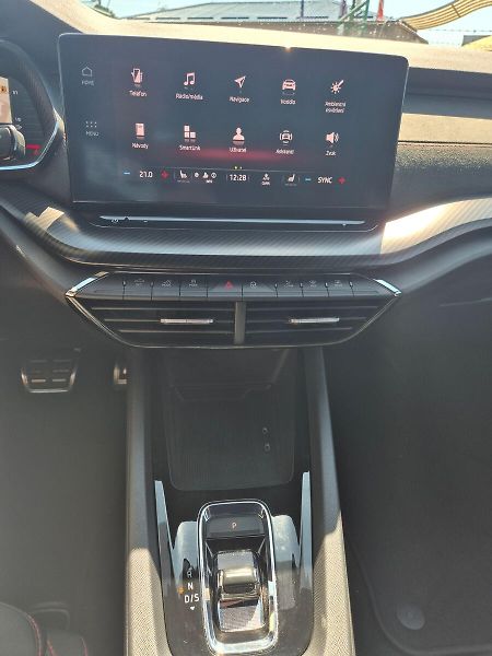 Škoda Octavia RS 2,0TSI DSG 180kW, CZ, záruk - fotka 23 z 37