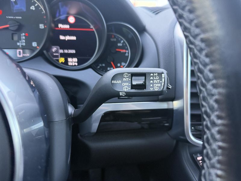 Porsche Cayenne 3.0 D Platinum Edition - fotka 21 z 42
