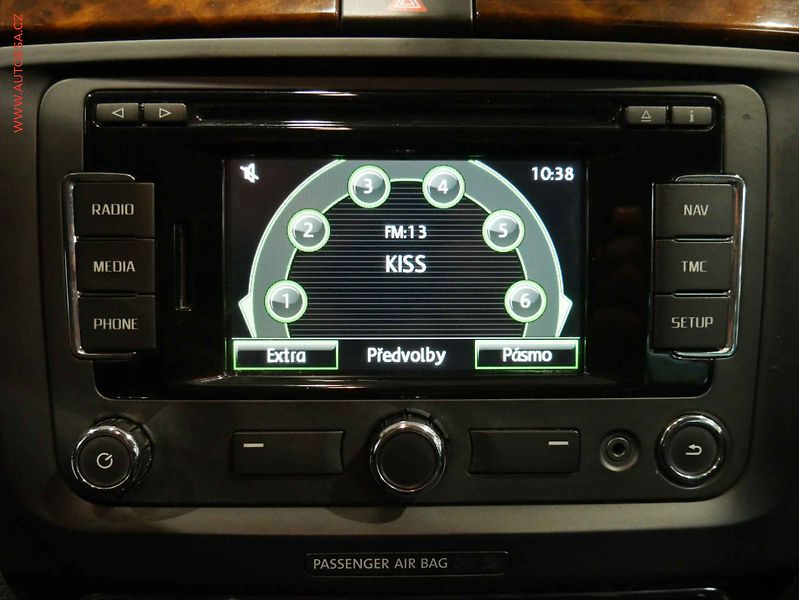 Škoda Superb (2014) 2.0TDi, 1.maj, Navi, xenon - fotka 12 z 19