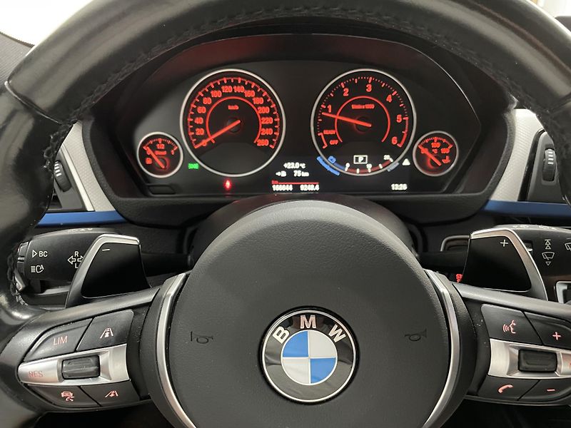 BMW Řada 3 320 XD M-Paket ČR LED NAVI ACC - fotka 25 z 34