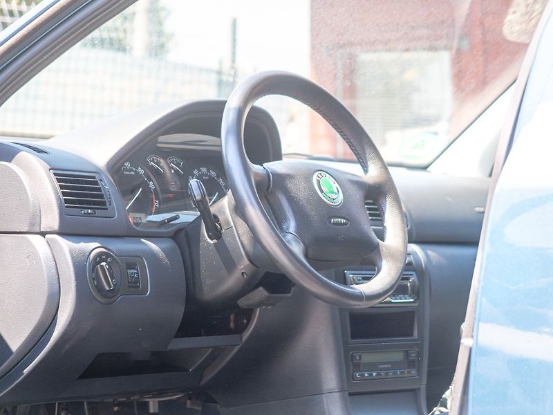 Škoda Octavia (2003) 1.6MPI 75KW – PO ROZVODECH - fotka 9 z 30