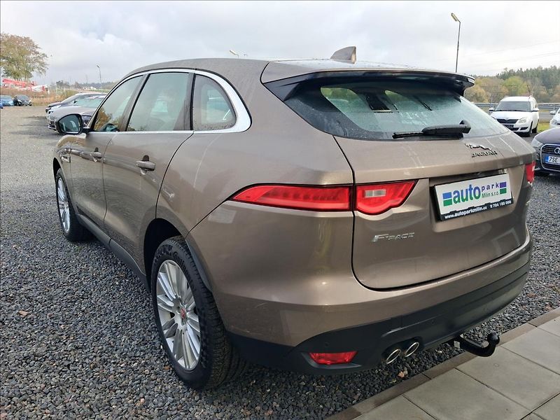 Jaguar F-Pace 2,0 132kw - fotka 5 z 15