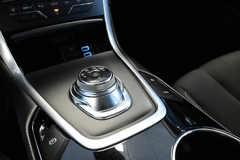 Ford S-MAX (2019) 2.0 TITANIUM 8AT ECOBLUE - fotka 20 z 31