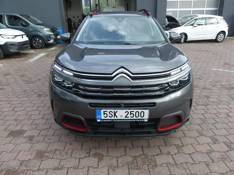 Citroën C5 Aircross (2021) 1,6 PureTech 180 SHINE - fotka 2 z 22