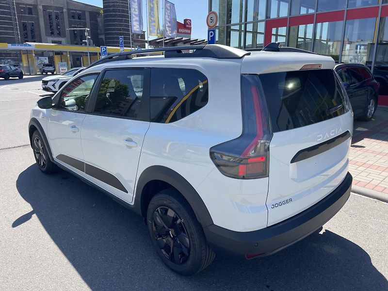 Dacia Jogger (2026) Expression TCe 110 5 míst NOVÝ - fotka 3 z 15