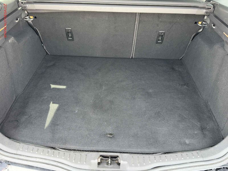Ford Focus (2017) 1.5T, 2.maj,ČR, Klima - fotka 7 z 19
