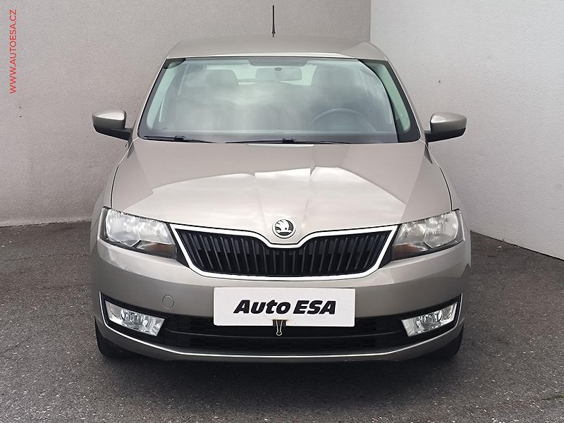 Škoda Rapid (2015) 1.2 TSi Spaceback, Ambition - fotka 2 z 16