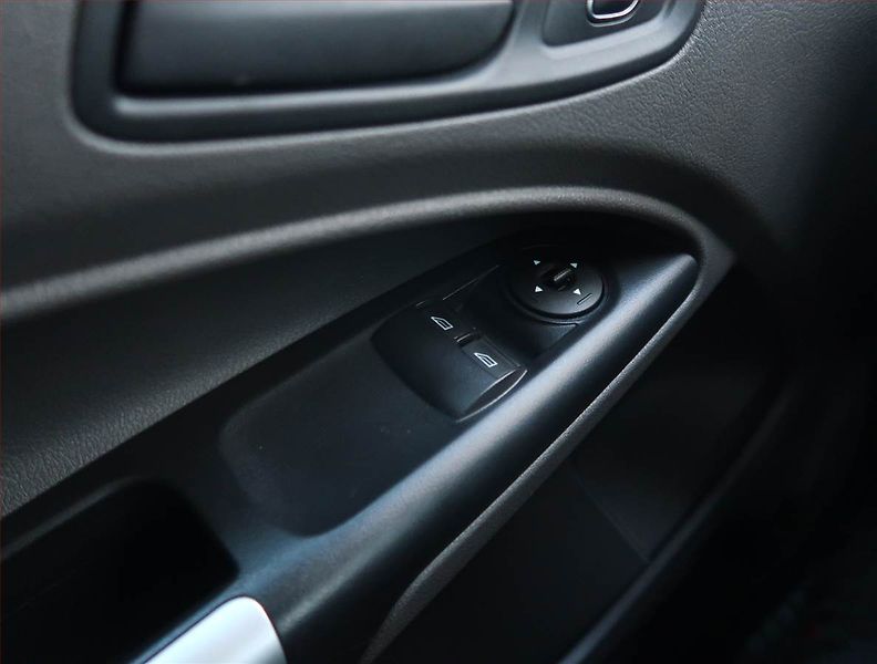 Ford Transit Connect (2021) Maxi Trend 1.5 EcoBlue, 5Míst - fotka 15 z 18