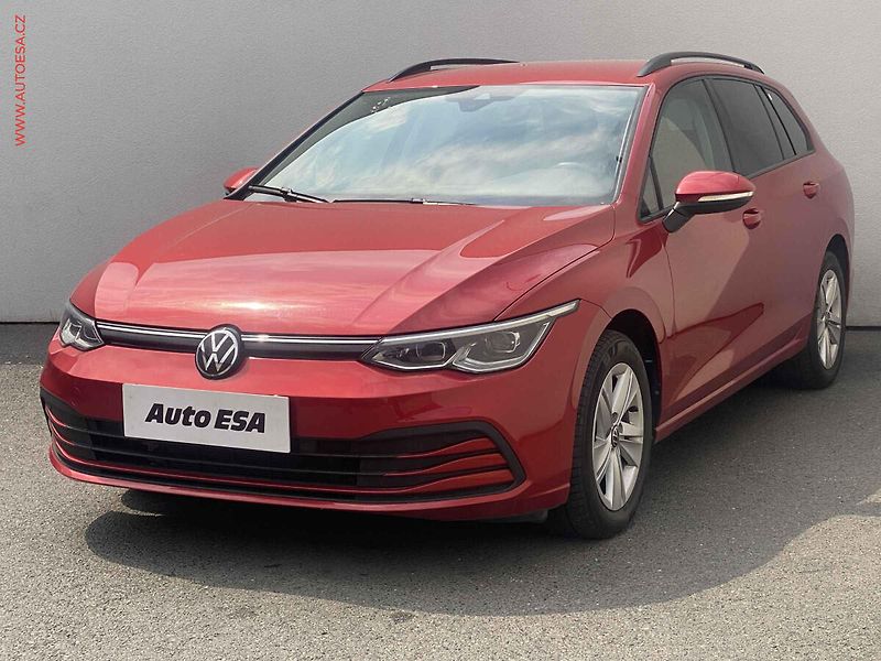 Volkswagen Golf (2022) 2.0 TDi, Life, DSG, LED - fotka 3 z 17