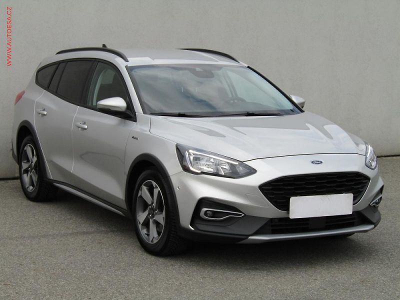 Ford Focus (2019) 1.0 EB, ST-Line, LED, navi - fotografie inzerátu