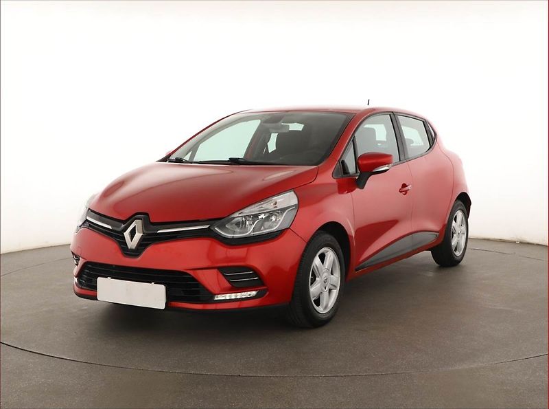 Renault Clio (2019) 0.9 TCe, Tempomat - fotka 2 z 16