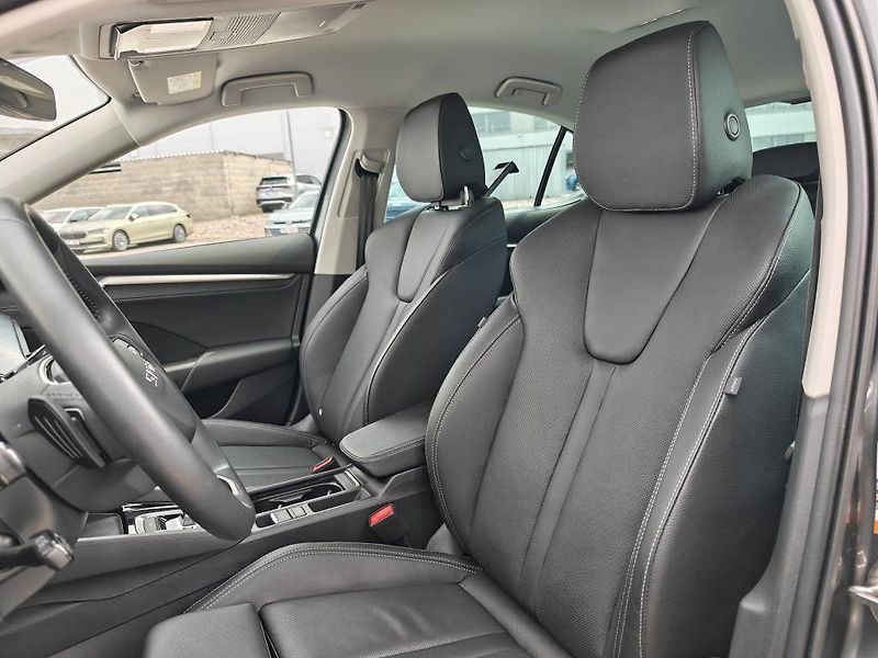 Škoda Octavia Exclusive Selection  7DSG m-HE - fotka 6 z 26