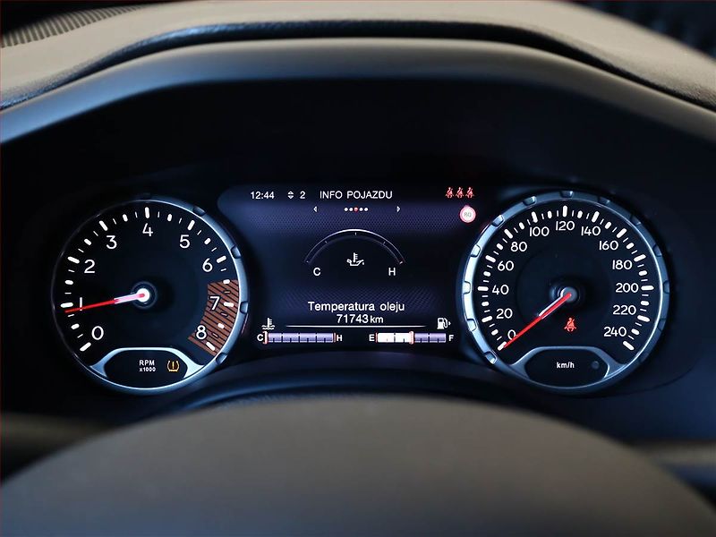 Jeep Renegade (2020) Limited 1.0 T-GDI, ČR,1.maj - fotka 9 z 17