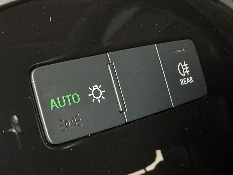 Audi Q3 1,5 TFSi  Advanced Záruka Assi - fotka 22 z 40