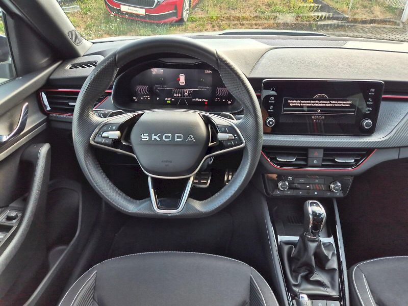 Škoda Kamiq (2025) Monte Carlo 1.5TSi 110kW 7°aut - fotka 21 z 32