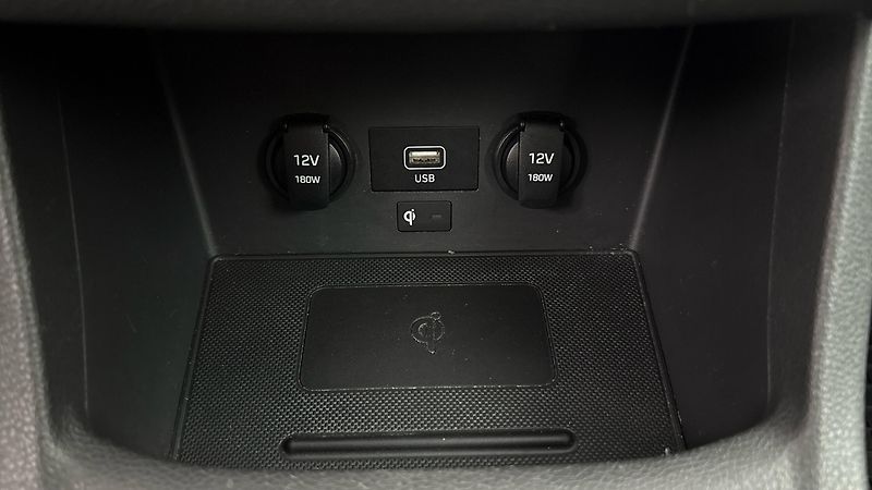 Hyundai i30 1.5 T-GDI Smart Kombi - fotka 20 z 23
