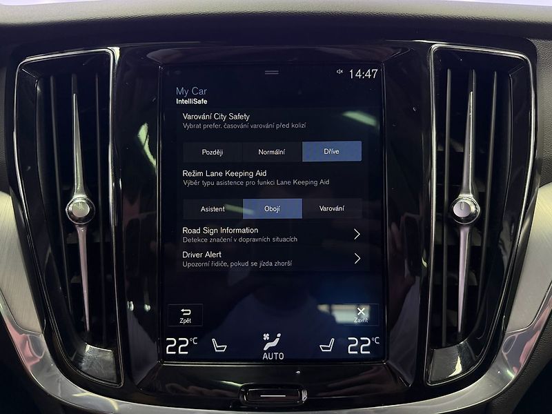 Volvo V60 D4 AWD, WEBASTO, PANORAMA, EL. - fotka 18 z 30