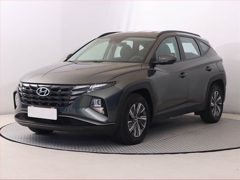 Hyundai Tucson (2022) Family 1.6 T-GDI - fotka 2 z 21