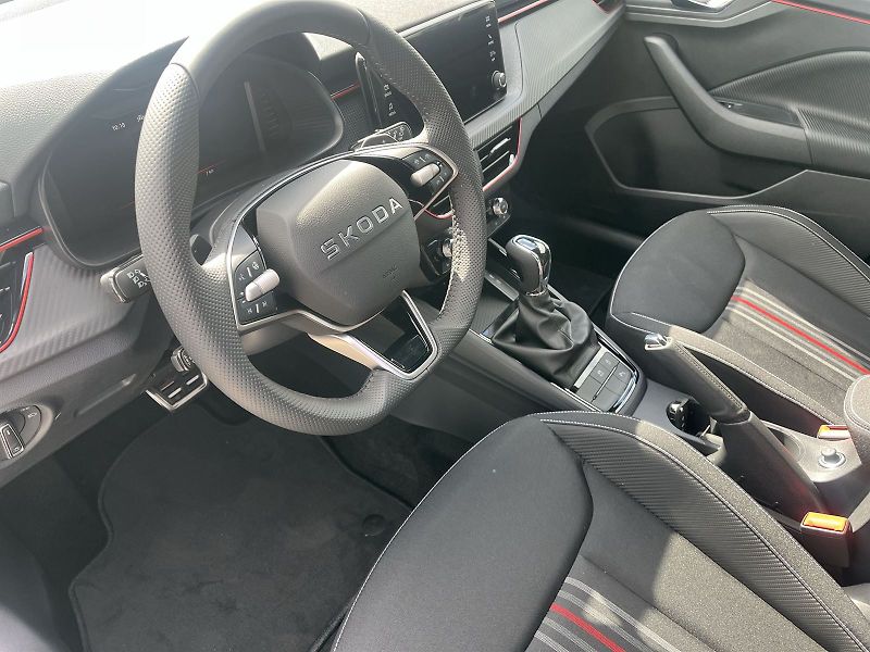 Škoda Kamiq (2026) 1.0 TSI 85 KW DSG Monte Carlo - fotka 9 z 27