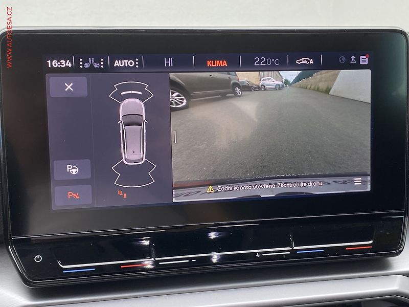 Seat Leon (2021) 1.5 TSi, ČR, FR, LED, TZ - fotka 16 z 17