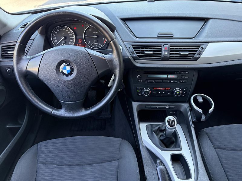 BMW X1 (2010) 18d sDRIVE /BEZ KOROZE/N.OLEJ - fotka 12 z 19
