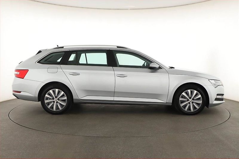 Škoda Superb (2022) Style 2.0 TDI - fotka 6 z 19