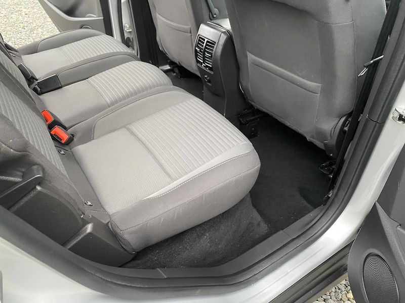 Ford C-MAX 1.5TDC-i 120PS NEW MODEL NAVI! - fotka 120 z 155