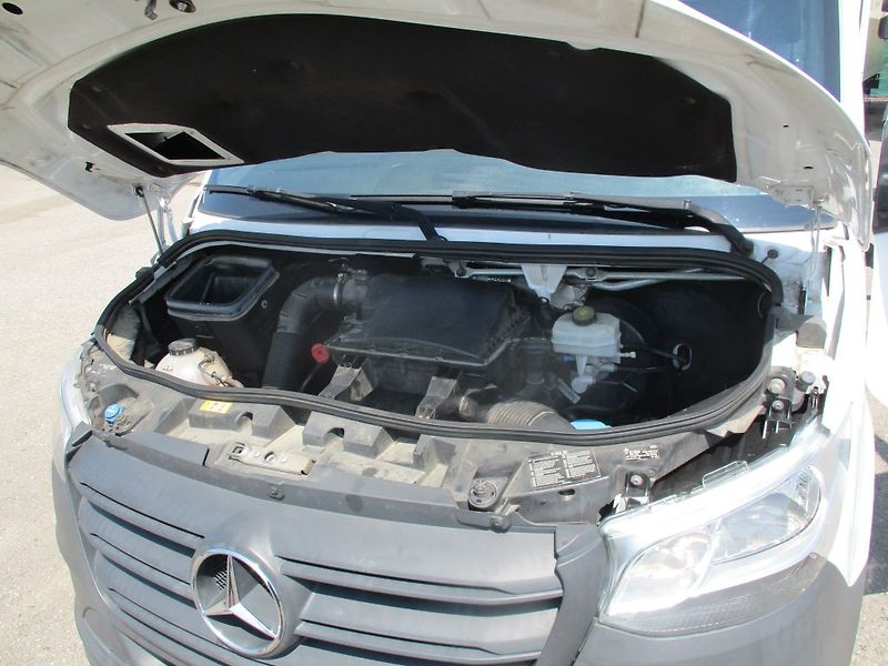Mercedes-Benz Sprinter Doublecab Valník sklopný - fotka 23 z 33