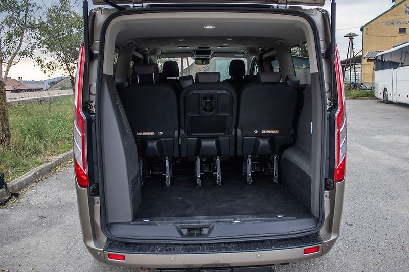 Ford Tourneo Custom - fotka 23 z 24