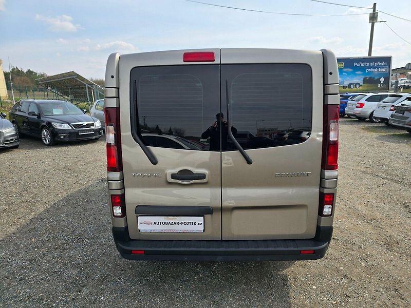 Renault Trafic (2020) 1.6 DCi 8.místn - fotka 6 z 22