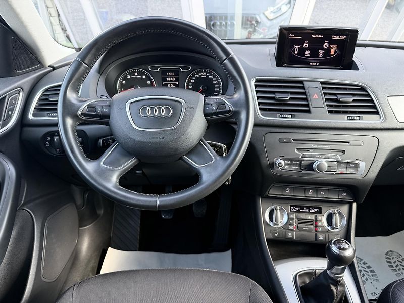 Audi Q3 2,0 TFSI Quattro REZERVACE - fotka 22 z 33