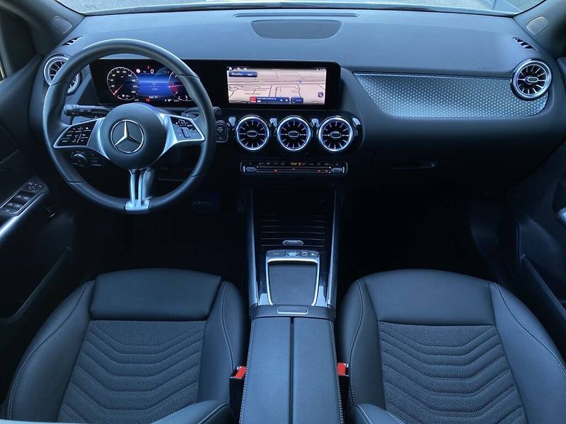 Mercedes-Benz Třídy B (2025) 180 d - fotka 12 z 26