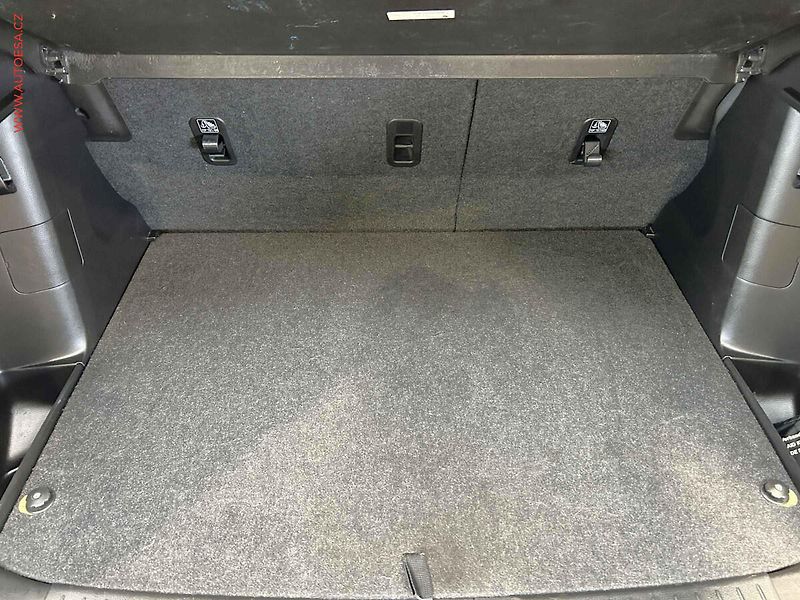 Suzuki Vitara (2017) 1.6i 4x4, 1.maj,ČR, LED, navi - fotka 7 z 16