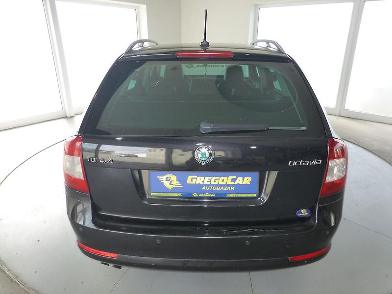 Škoda Octavia (2011) 2,0TDI*VYHŘ.SED**4X4**NAV**L&K - fotka 6 z 28