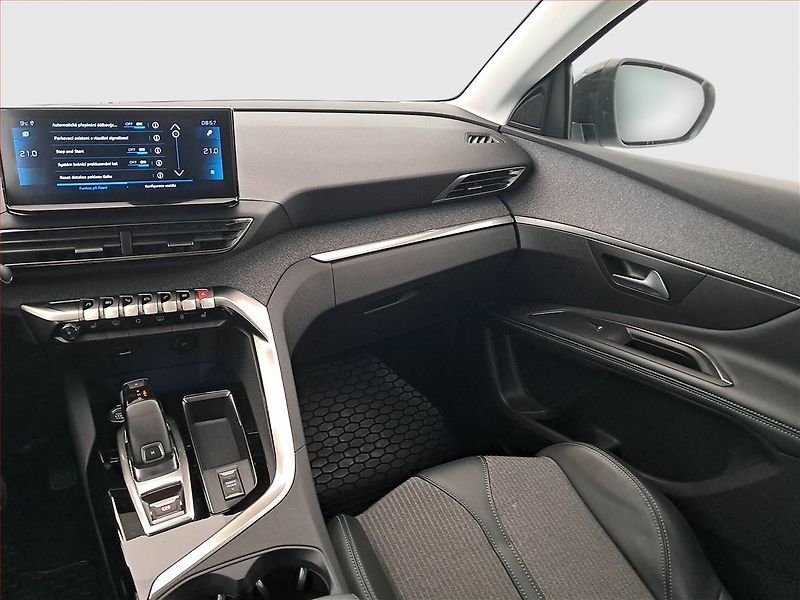 Peugeot 3008 (2023) Allure Pack 1.2 PureTech - fotka 8 z 18