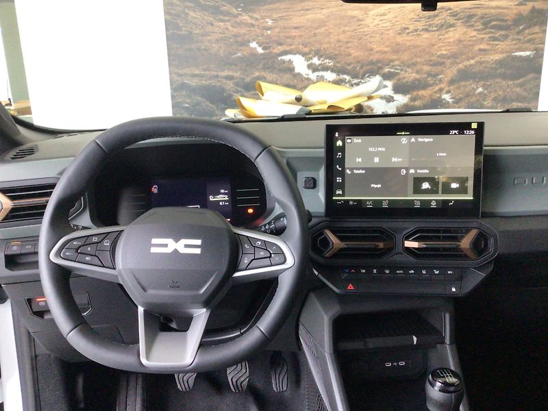 Dacia Bigster (2026) LPG EXTREM EL. STŘEŠNÍ OKNO  - fotka 13 z 18