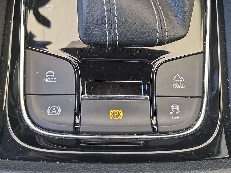Škoda Kodiaq 2.0 TSI DSG 4X4 Sport Exclusiv - fotka 25 z 29