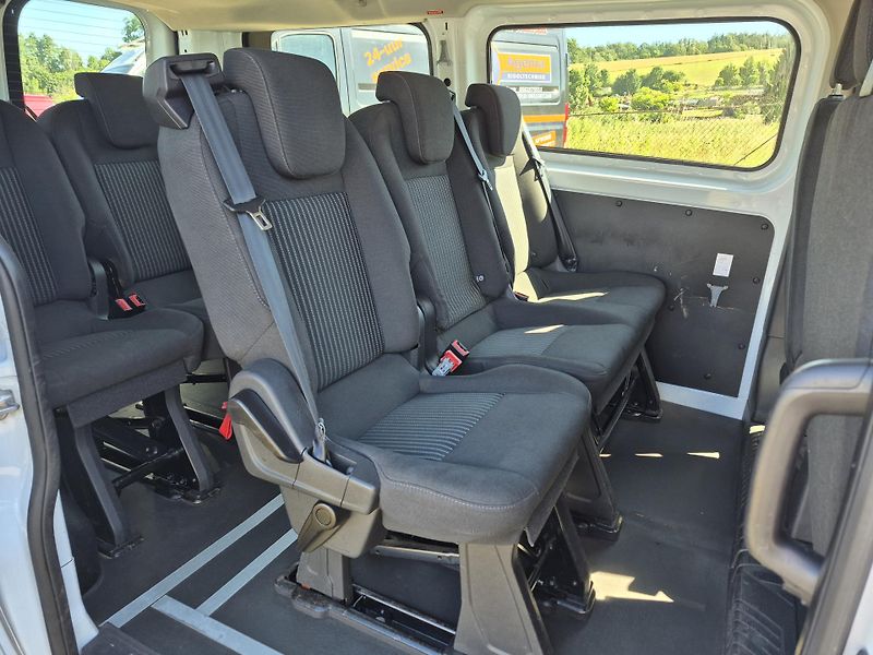 Ford Transit Custom (2014) 2.2 Tdci 9 míst  - fotka 17 z 22