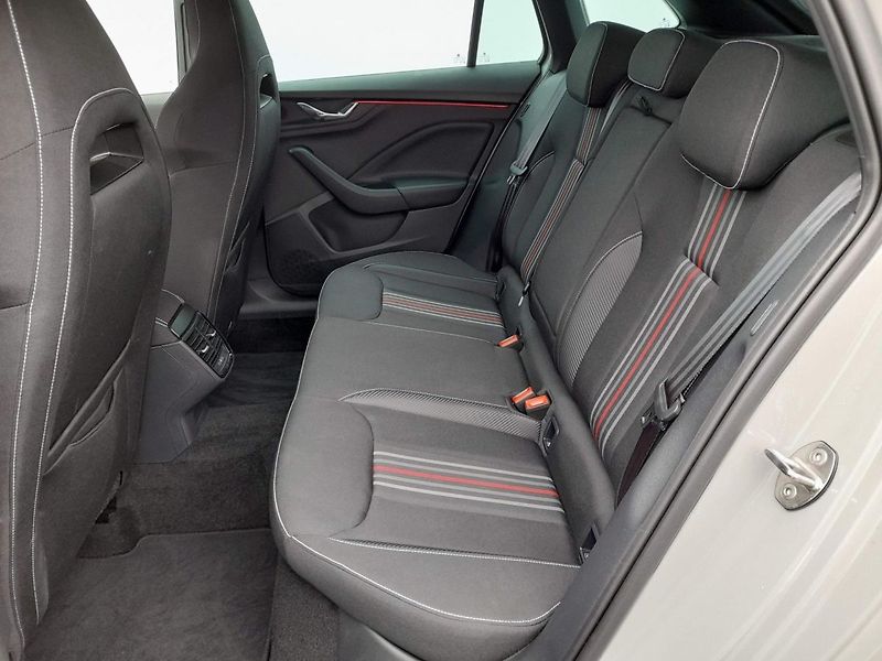 Škoda Scala Monte Carlo 1.0 TSI 85kW 6MP - fotka 15 z 20