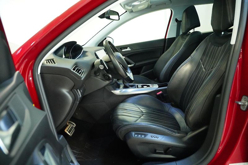 Peugeot 308 - fotka 11 z 27
