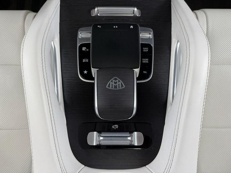 Mercedes-Benz GLS 600 4M MANUFACTUR, AIRMATIC, M - fotka 23 z 31