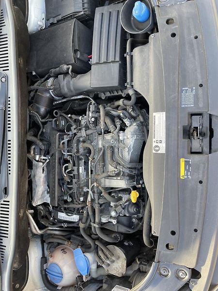 Volkswagen Caddy 2,0TDI MAXI 110kW Serviska - fotka 25 z 25