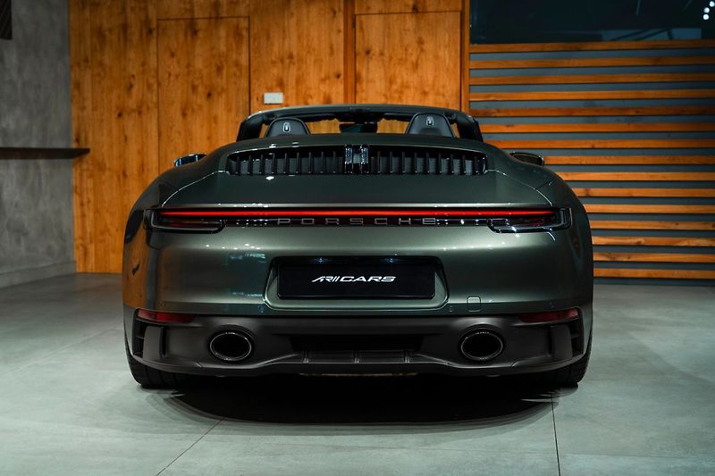 Porsche 911 4 GTS - fotka 19 z 20