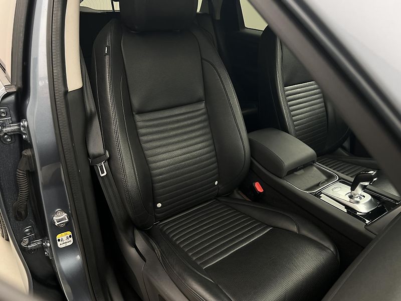 Land Rover Discovery Sport 2.0 TD4 AWD AUT CZ - fotka 20 z 41
