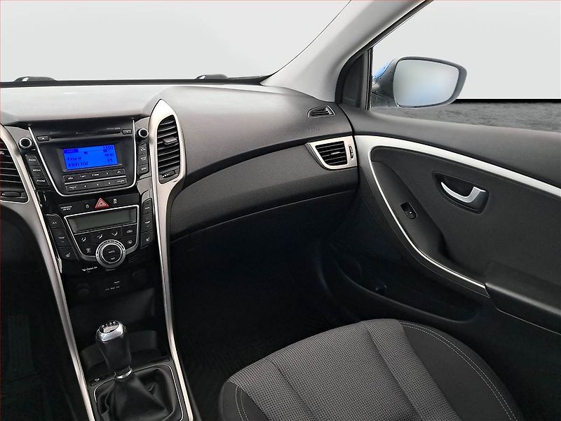 Hyundai i30 (2016) 1.6 GDI, Serv.kniha, Tempomat - fotka 8 z 20