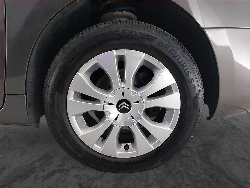 Citroën Berlingo (2016) Shine 1.6 BlueHDi, 5Míst, ČR - fotka 15 z 17