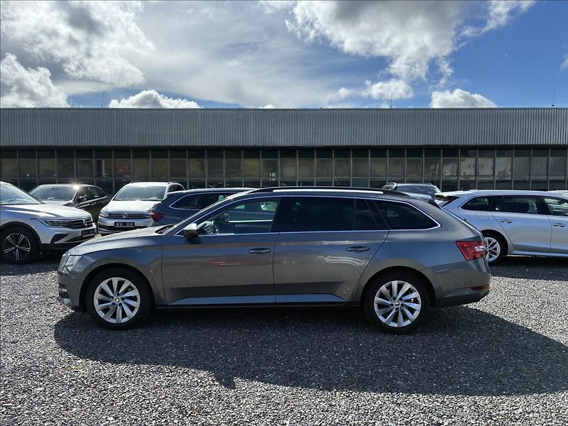 Škoda Superb 2,0 TAŽNÉ,WEBASTO,EL.KUFR - fotka 2 z 35