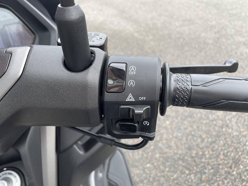 Yamaha (2026) NMAX 125 Tech Max EU5+ - fotka 10 z 10