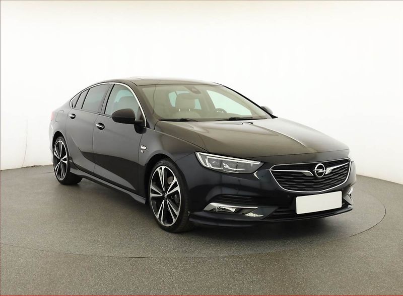 Opel Insignia (2017) OPC Line 2.0 Turbo 4x4, 4X4 - fotografie inzerátu